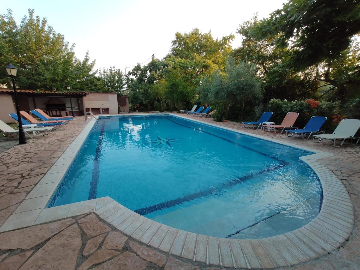 Makis House Hotel Nikiti  Bagian luar foto