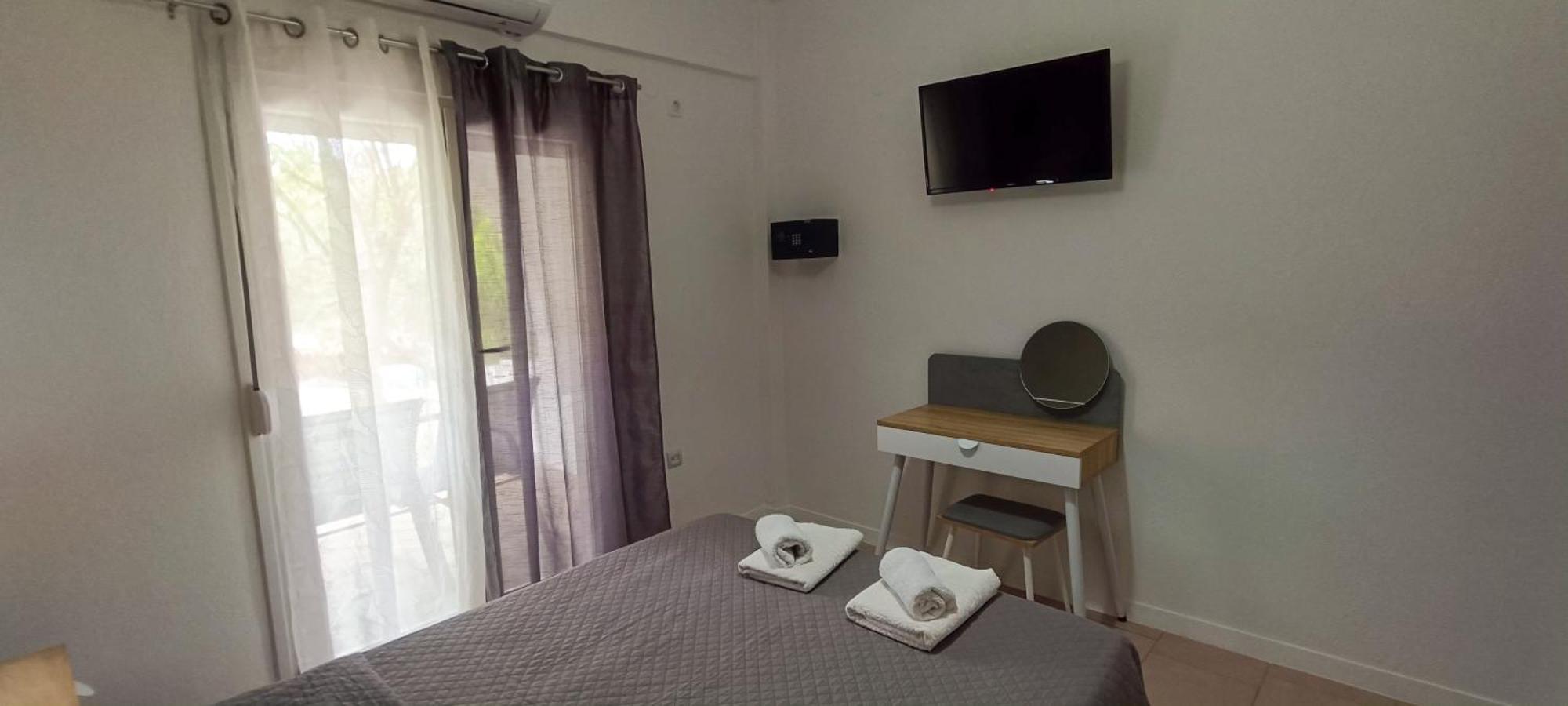 Makis House Hotel Nikiti  Bagian luar foto